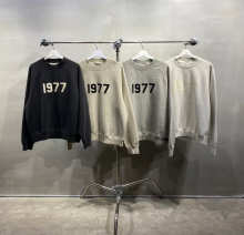 Essentials Hoodie — 372b8ce4