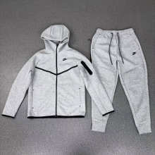 Nike Hoodie — 37e2606b