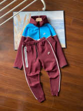 Nike Hoodie — a70b935c