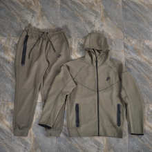 Nike Hoodie — c82f5ba4