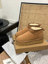 Shoe Ugg series — d4564885