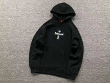 Supreme Hoodie — 32c749e2
